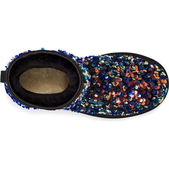 NIB UGG Classic Mini - Picture 5 of 8